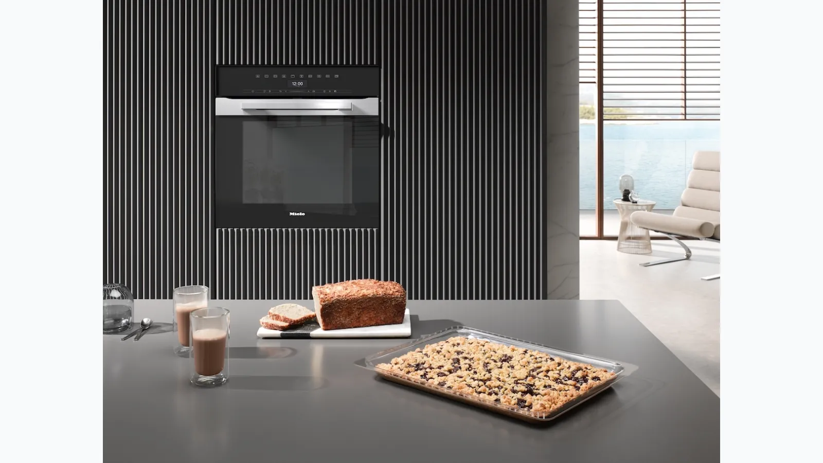 Forno H 7464 BP con sonda termometrica ed illuminazione Led di Miele