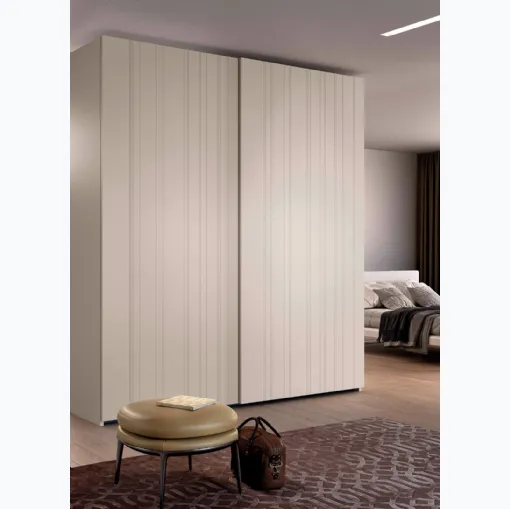 Armadio con ante scorrevoli Decor Line in laccato Lino di Olivieri