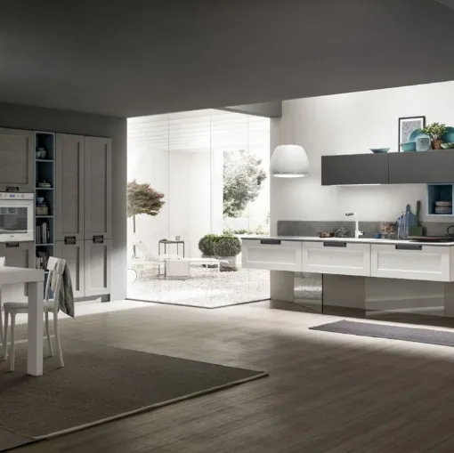 Cucina Moderna lineare Kali in Frassino Decapè Ghiaccio e laccato Antracite di Arrex