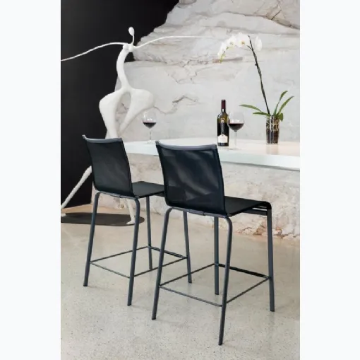 Sgabello da giardino Net SG Outdoor con seduta in Texplast e struttura in acciaio laccato di Bontempi